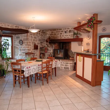 Ferienhaus De France 3 Epis 6/7 Pers Aux Salelles *